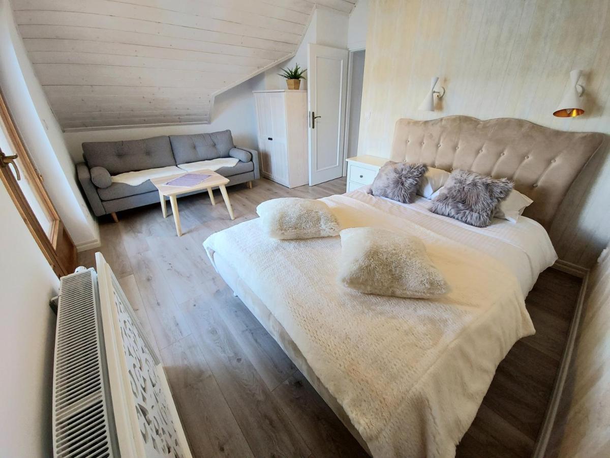 Nad Jeziorem Czorsztynskim Velo Chalet